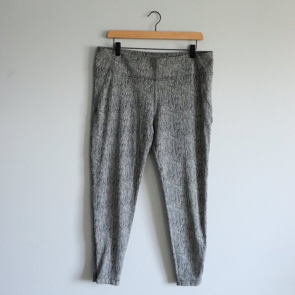 Athleta Women's Black/White Sz XL Delancey Moto Pull-On Stretch Pants - Picture 1 of 13